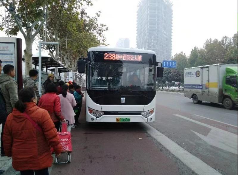 300辆纯电动客车进古都 吉利加速西安公交"绿色"革新