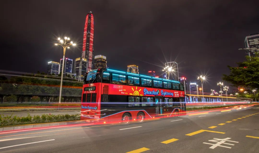 比亚迪全新纯电动双层观光巴士首投深圳，打造“深度慢游”观光线 