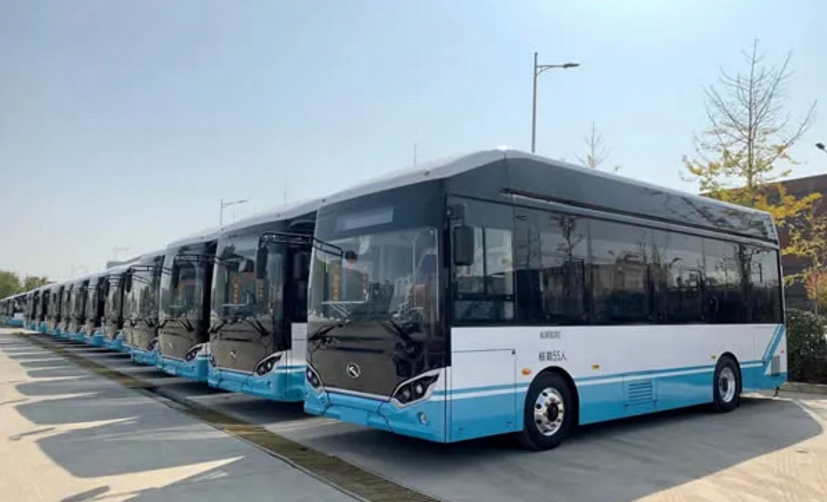续航450公里，30辆厦门金龙氢能公交正式交付湖北荆门