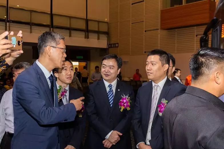 中车电动巴士开进马来西亚啦，感受一下热带风光！