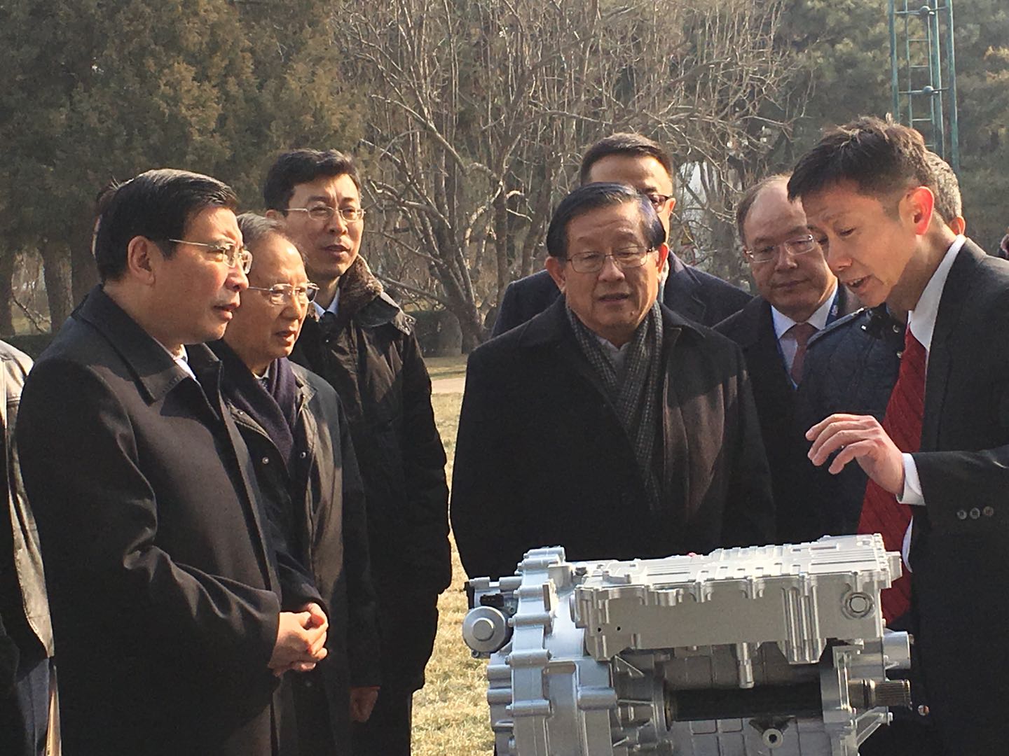 轻、快、好、省,精进电动深度集成三合一电驱动系统亮相钓鱼台