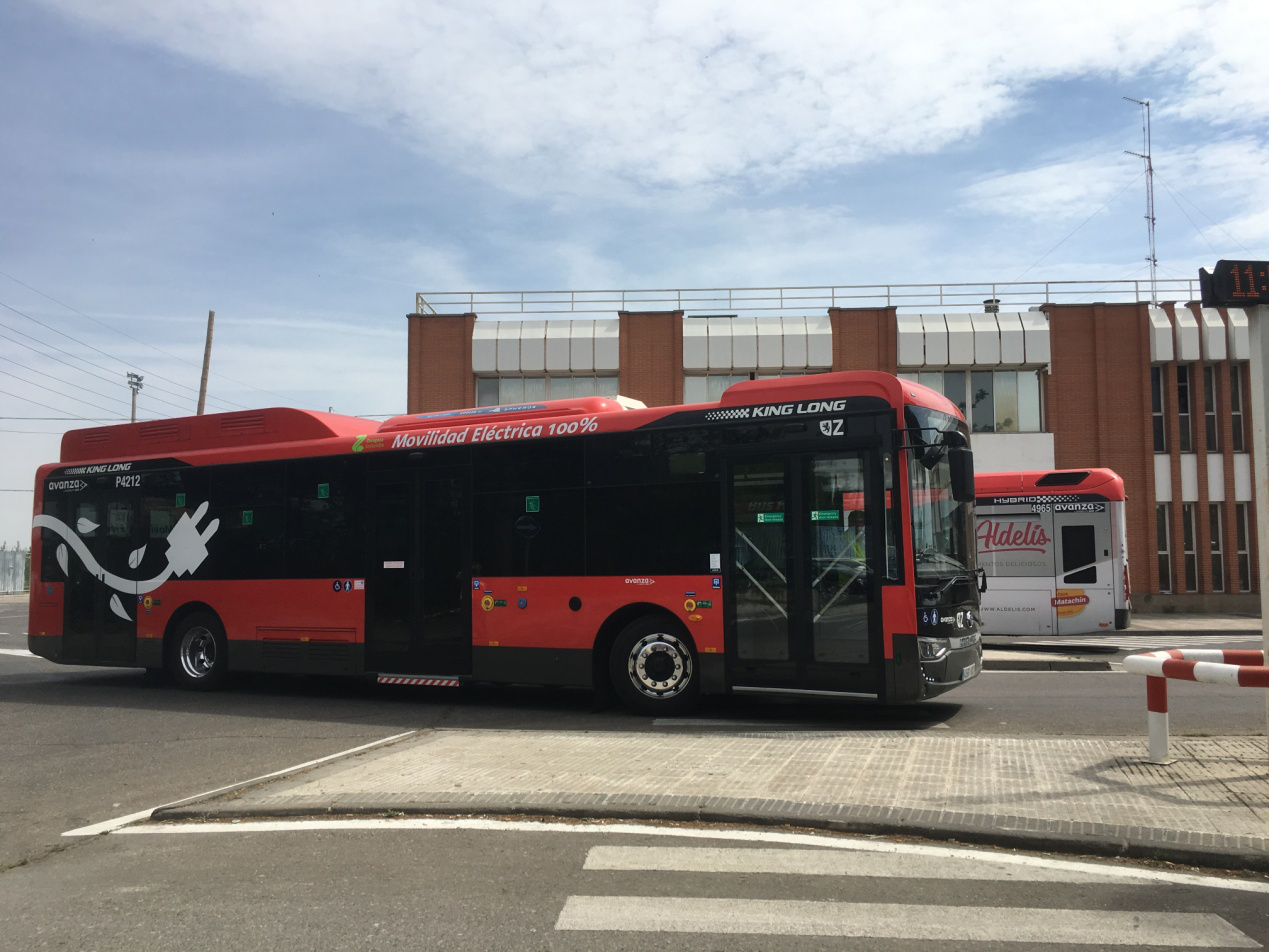 金龙纯电动公交客车强势登陆西班牙，助力绿色电动化