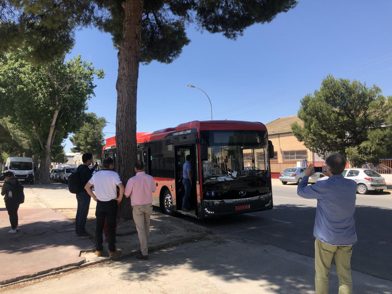 金龙纯电动公交客车强势登陆西班牙，助力绿色电动化