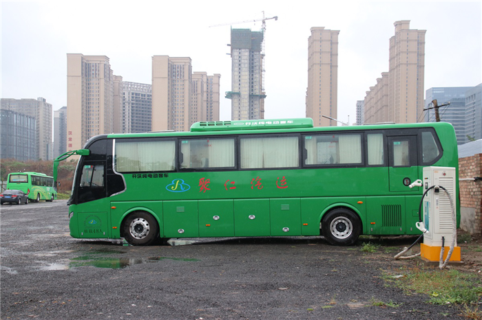356公里超长续航，开沃纯电动旅游大巴领跑市场