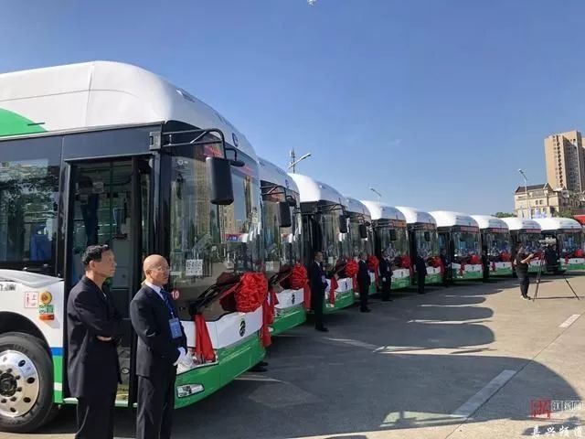 浙江首条燃料电池公交线在嘉善开通，首批投放10辆运营