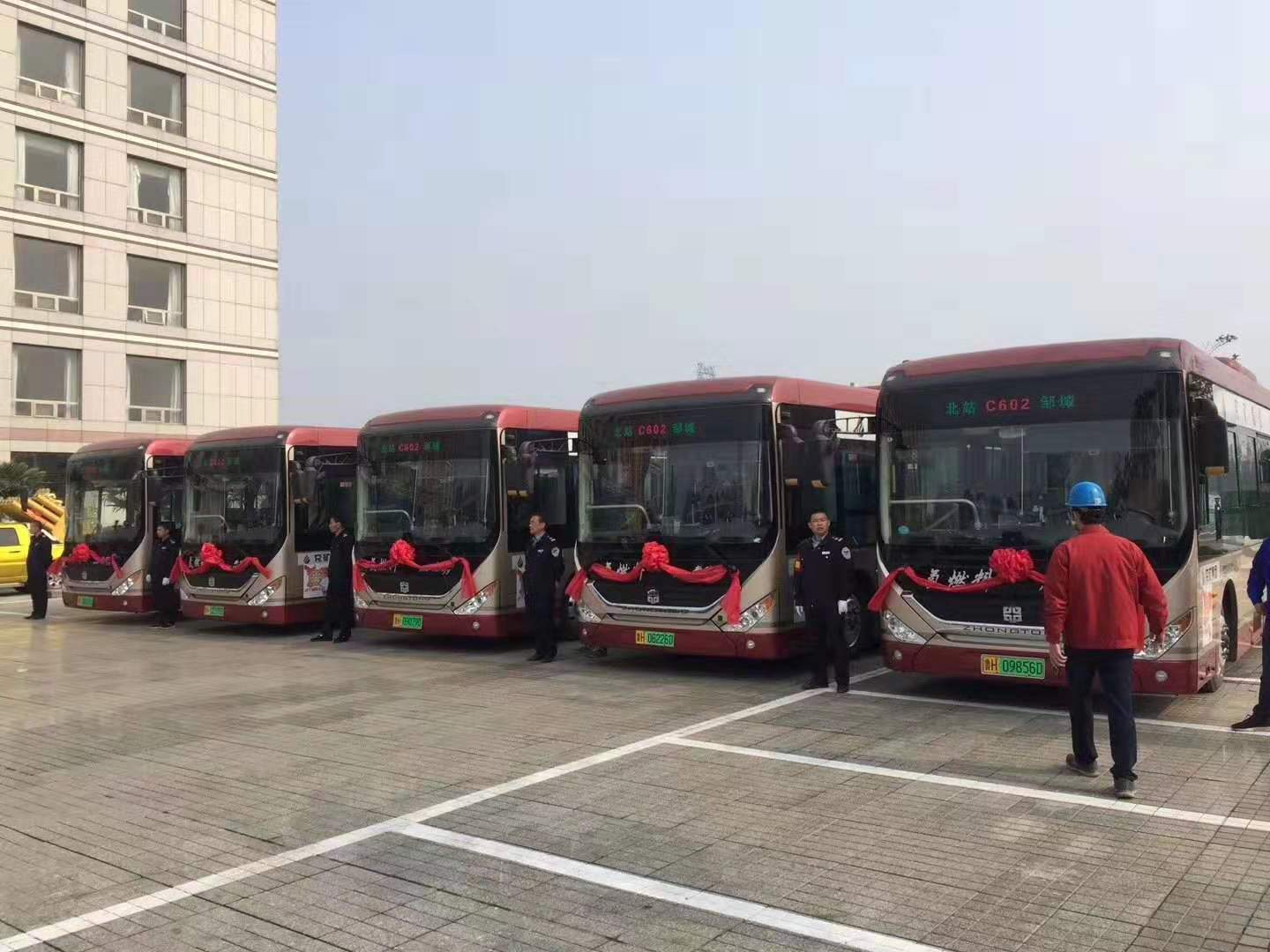 “氢”风徐来，吹绿山东第四城，中通氢燃料客车济宁上线