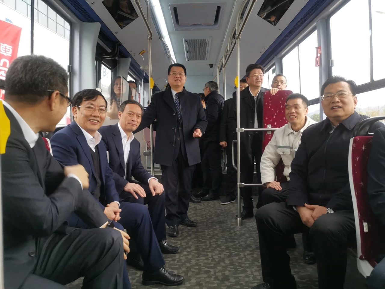爱上零排放，中国中车与国家电投结“氢”啦！
