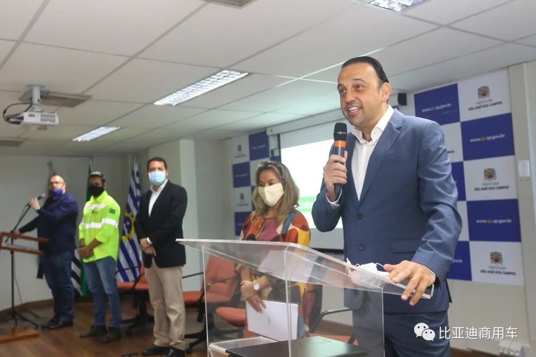 捷报再传！比亚迪驶入巴西首个纯电动快速公交系统