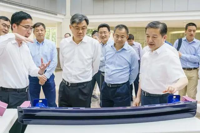 5年落地10-20座加氢站，上汽集团联手中国宝武构建氢能产业园