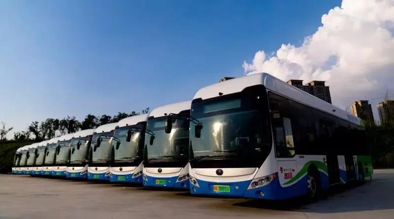 配套亿华通60kW系统，30辆宇通氢燃料公交郑州投入运营