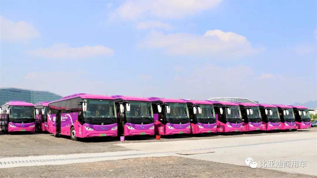 助力深圳打造首支纯电动机场快线车队，比亚迪C8投运机场快线 