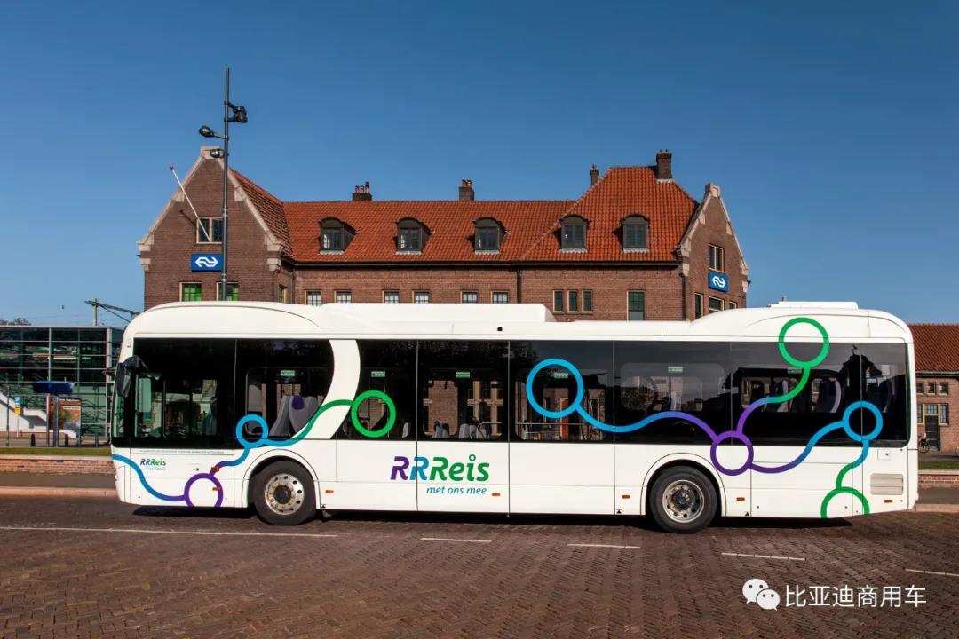 全欧最大纯电动大巴车队如期交付，比亚迪绿色新能源战略交“高分答卷”