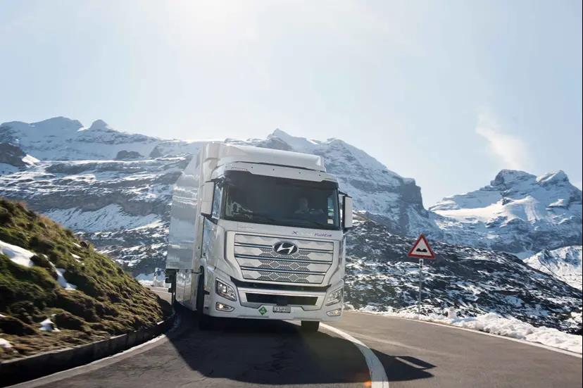 现代汽车氢燃料电池重卡XCIENT在瑞士累计行驶突破100万公里