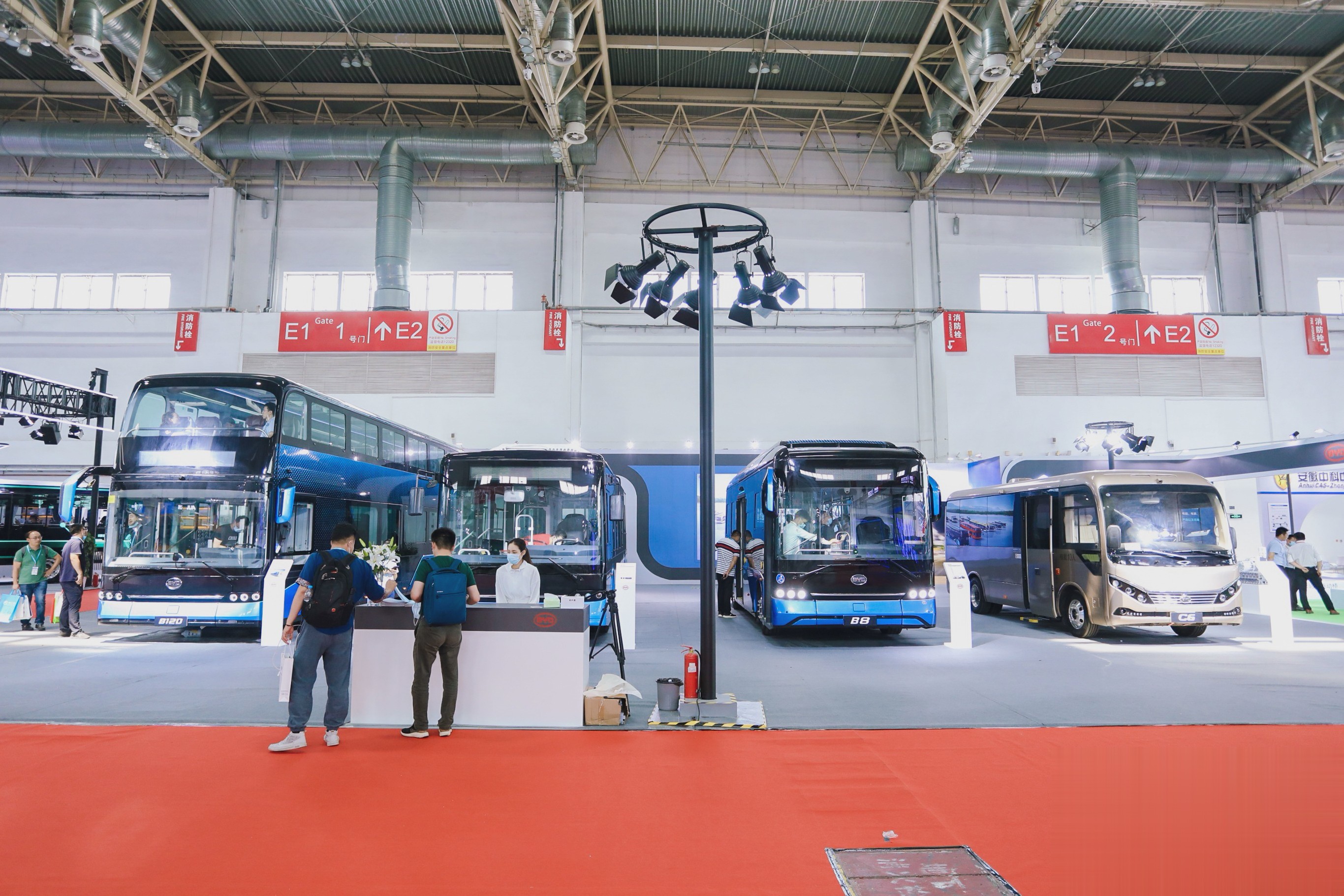 绿色科技 智行万里  比亚迪全新纯电动客车亮相北京道路运输展