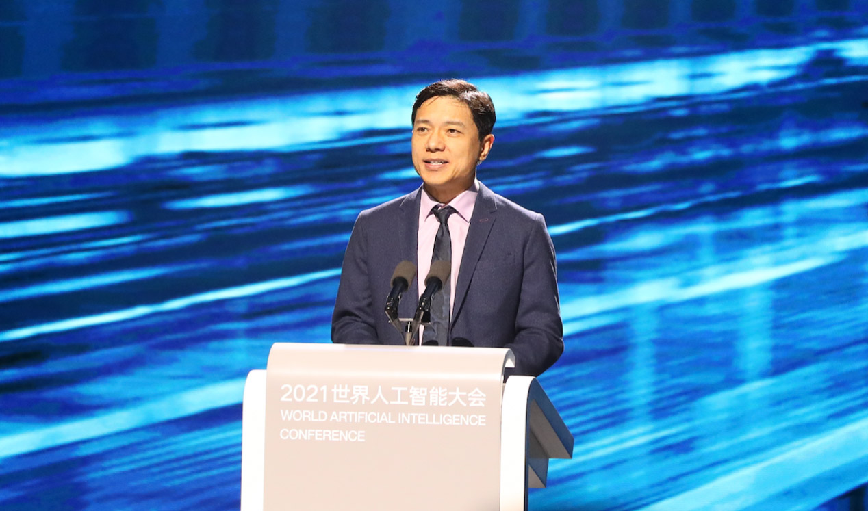 李彦宏：百度智能汽车正在研发当中，预计2023年和大家见面