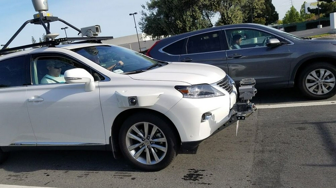 苹果自动驾驶测试车辆8月发生两起事故