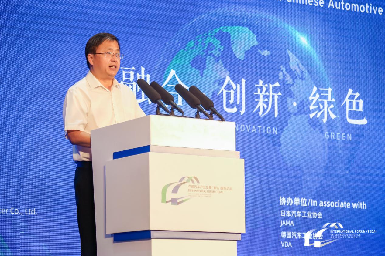 环境部吴险峰:推动新能源车在更多领域、更大范围应用