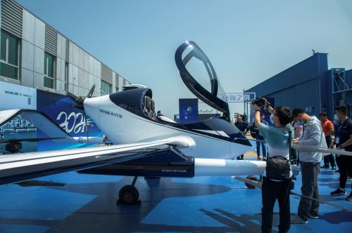 航程300公里 亿航智能自动驾驶飞行器VT-30正式亮相