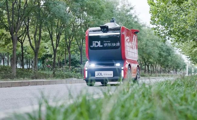 竞争新武器，2021双十一京东投运400台智能快递车