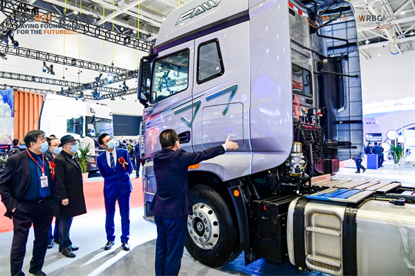 乘风破浪，突出重围！2021世界道路运输与公交车辆大会在青岛隆重开幕