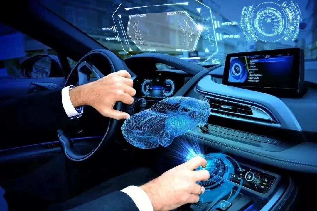 上海将制定智能网联汽车终端产业发展行动计划，支持浦东无安全员驾驶立法