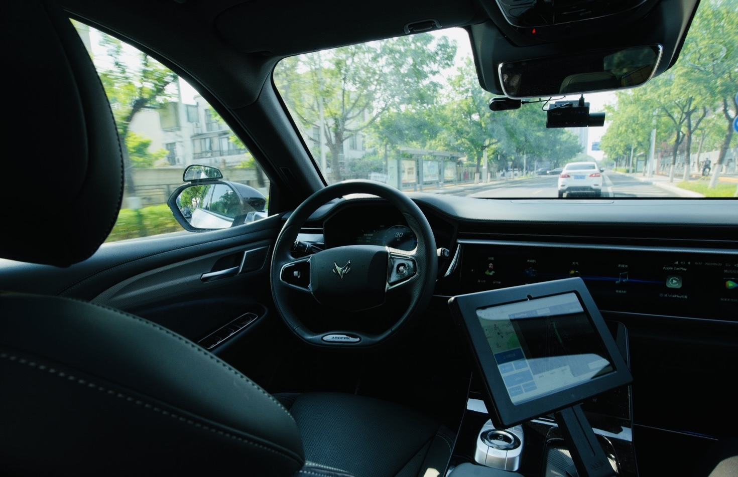 重庆永川允许“方向盘后无人”自动驾驶车辆上路测试，百度独家获准