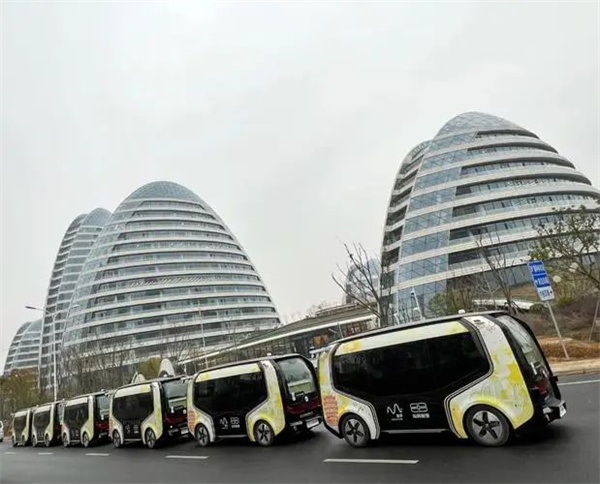 跨界协同，多元共创，构建智能网联汽车多维度“网状生态”