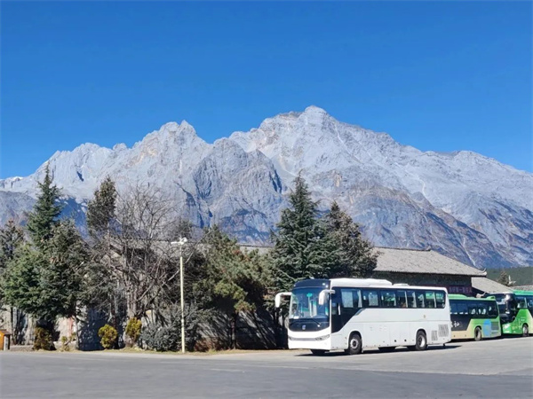 吉利星际氢燃料城间客车玉龙雪山试运营圆满完成