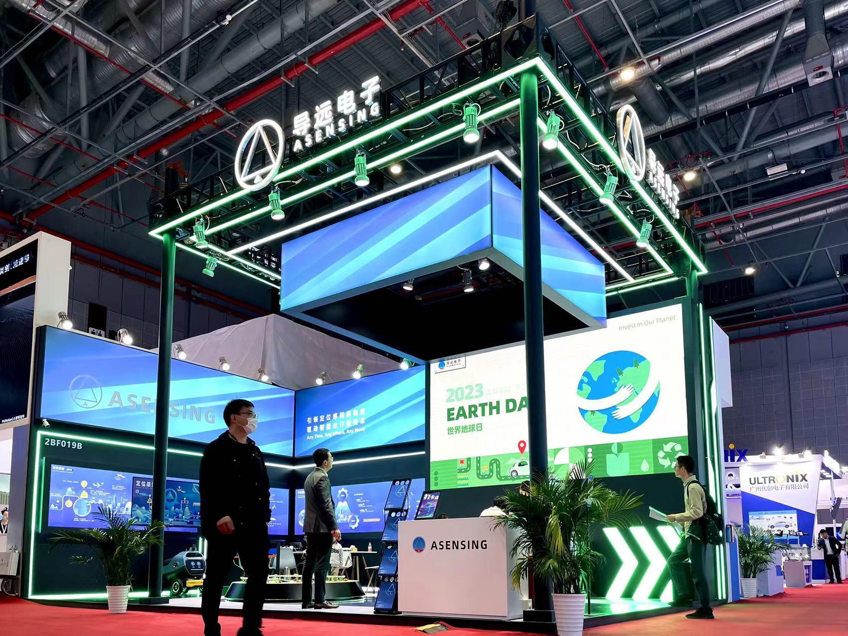导远定位感知2.0方案亮相，实现实时3D场景数据闭环
