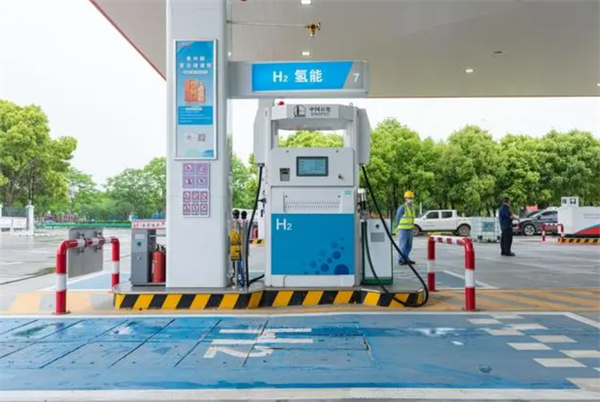 企业资讯：2亿元电解水制氢装备项目落地呼市；武汉首座油氢电光伏综合能源站投运……