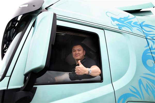 为了卡友“高兴而来”，东风天龙GX油耗飚低担国产高端重任