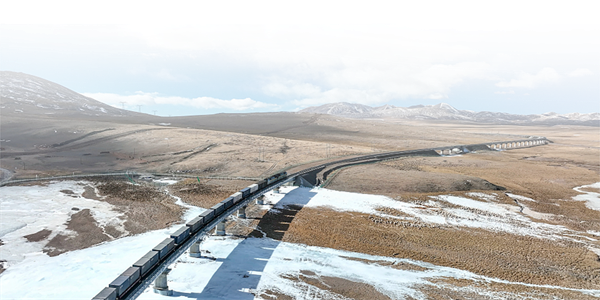 屹立“世界屋脊”，潍柴发电产品助力川藏铁路建设！
