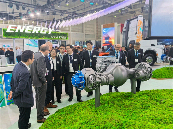 潍柴最强阵容亮相德国汉诺威国际商用车展
