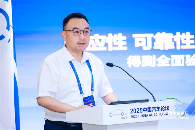 甲醇汽车：破解中国能源困局的“绿色密码”