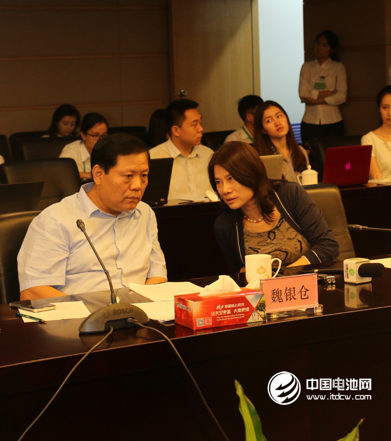 董明珠与银隆集团“炮火连天” 致股东函与公众号长文齐飞_